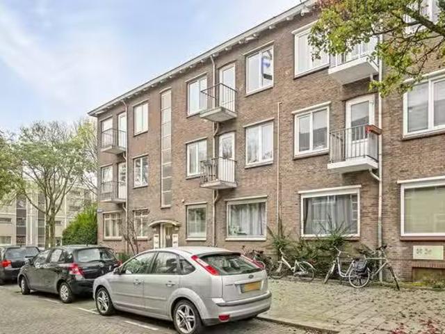 Appartement te koop Akkermanstraat 5 A in Rotterdam voor € 230.