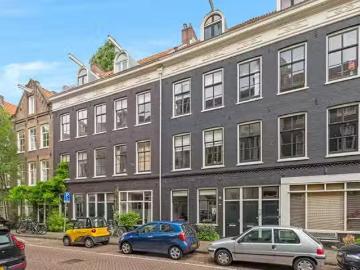 Appartement te koop Albert Cuypstraat 54 3 in Amsterdam voor €.