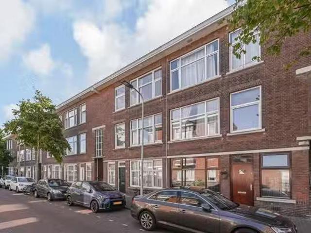 Appartement te koop Antheunisstraat 181 in Den Haag voor € 250.