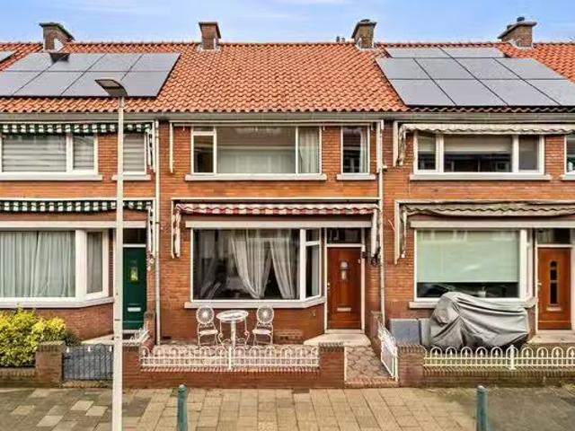 Appartement te koop Antheunisstraat in Den Haag voor € 350.000