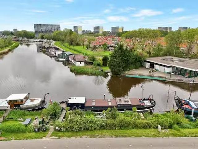 Appartement te koop Burgemeester D. Kooimanweg 647 in Purmeren.