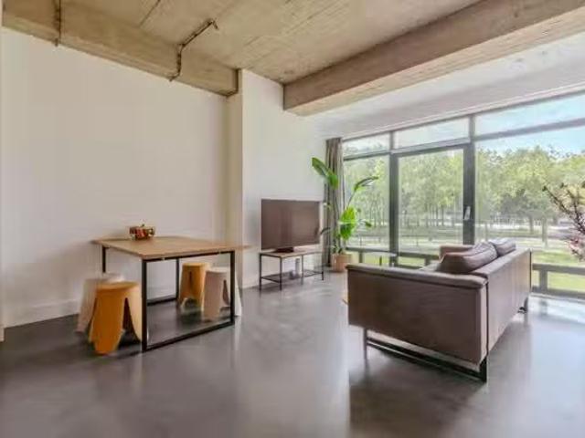 Appartement te koop Burgemeester De Vlugtlaan 237 in Amsterdam.