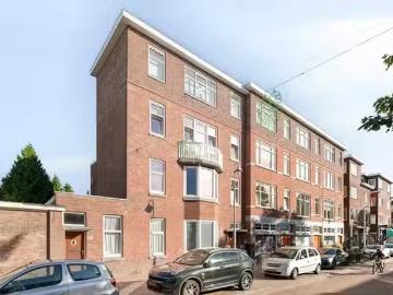 Appartement te koop Burgemeester De Monchyplein 161 in Den Haa.