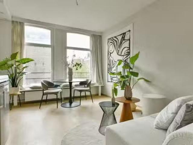 Appartement te koop Burgemeester Hogguerstraat 469 in Amsterda.