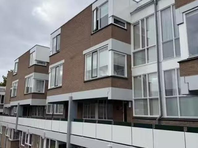Appartement te koop Baarnhoeve 74 in Vlaardingen voor € 375.000
