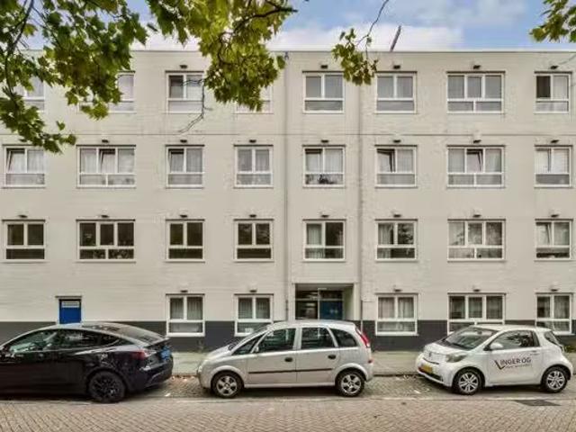 Appartement te koop Barbusselaan 323 in Amsterdam voor € 325.000