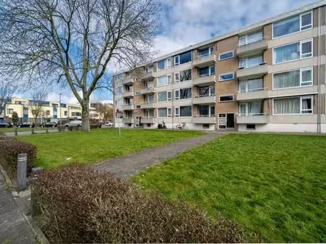 Appartement te koop Bazeldijk 7 in Rotterdam voor € 269.000