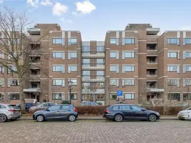 Appartement te koop Bellevuelaan 5 in Haarlem voor € 450.000