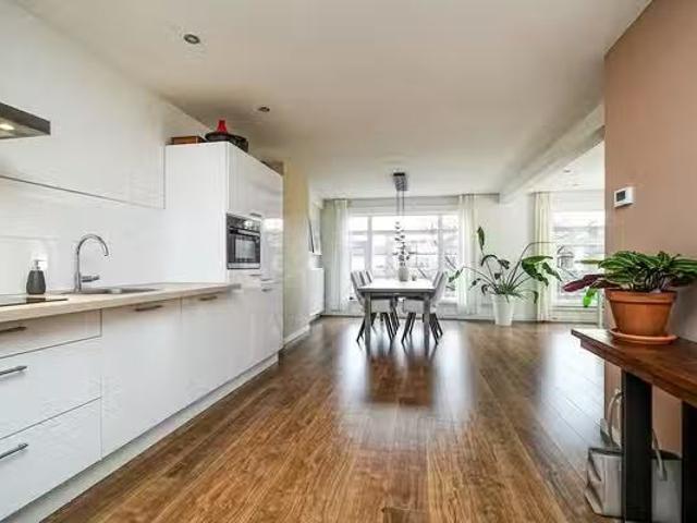 Appartement te koop Bergselaan 362 C in Rotterdam voor € 450.000