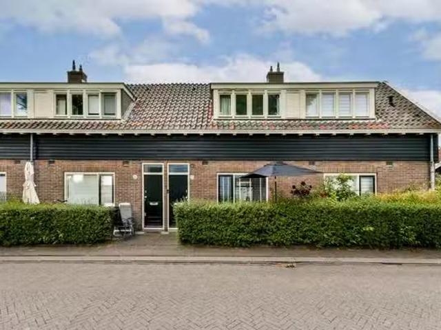 Appartement te koop Bramzeilhof 14 in Amsterdam voor € 400.000
