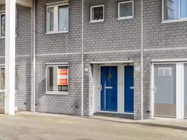 Appartement te koop Bramzeilhof 166 in Amsterdam voor € 350.000