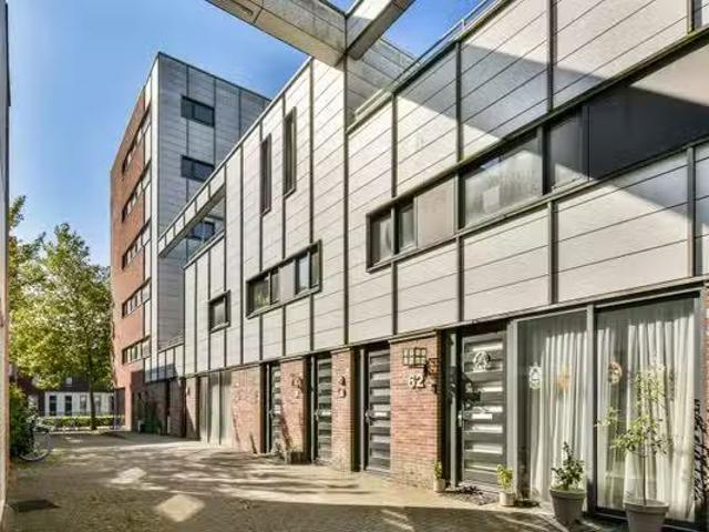 Appartement te koop Cas Oorthuyskade 294 in Amsterdam voor € 5.