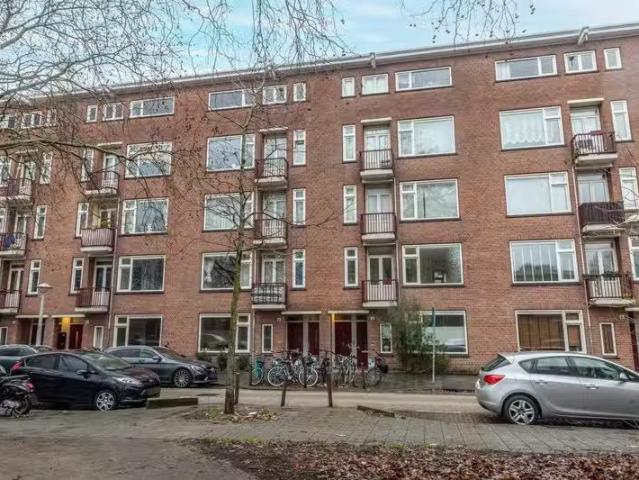 Appartement te koop Confuciusplein 59 in Amsterdam voor € 445.