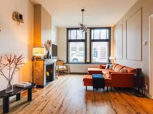 Appartement te koop d'Aumeriestraat 29 in Den Haag voor € 375.