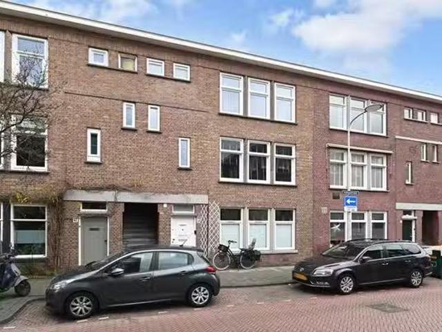 Appartement te koop Dautzenbergstraat 92 in Den Haag voor € 27.