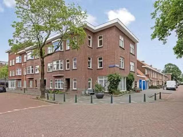 Appartement te koop De Genestetlaan 51 in Den Haag voor € 225.