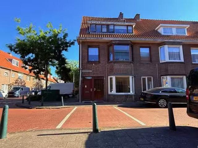 Appartement te koop De Genestetlaan 59 in Den Haag voor € 275.