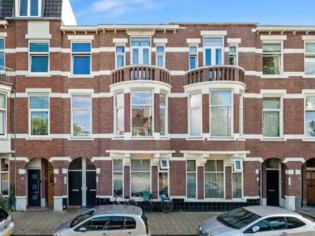 Appartement te koop De Genestetlaan 198 in Den Haag voor € 225.