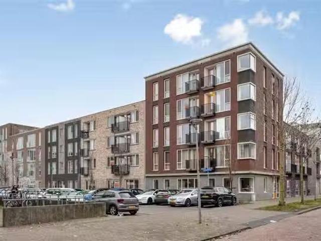 Appartement te koop Denemarkenstraat 164 in Almere voor € 330.