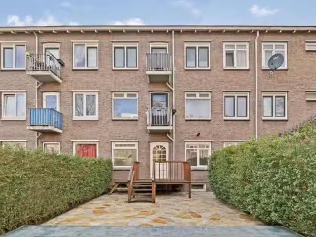 Appartement te koop Dordtselaan 176 A in Rotterdam voor € 260.