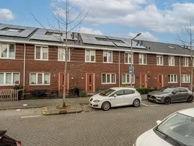 Appartement te koop Dordtselaan 101 A in Rotterdam voor € 499.