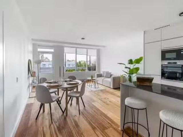 Appartement te koop Dorus Rijkersplein 17 in Den Haag voor € 4.