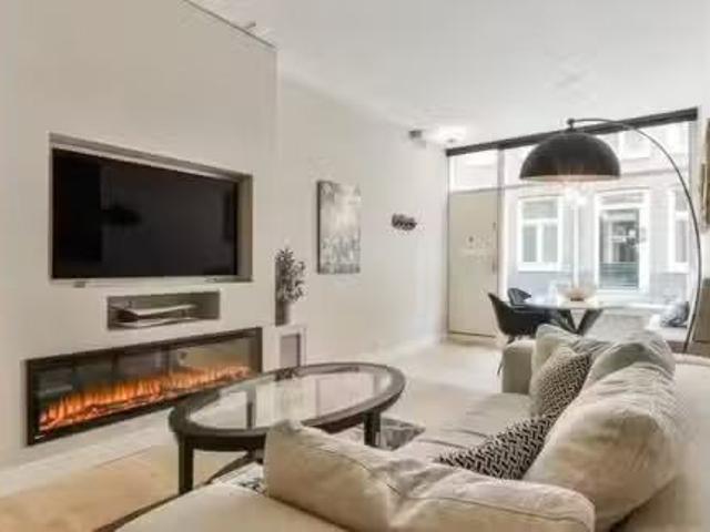 Appartement te koop Eerste Goudsbloemdwarsstraat 15 A in Amste.