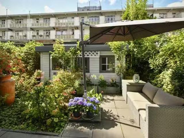 Appartement te koop Elizabeth Anscombestraat 235 in Amsterdam.