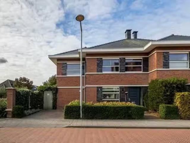 Appartement te koop Fluitschiplaan 169 in Den Haag voor € 995.