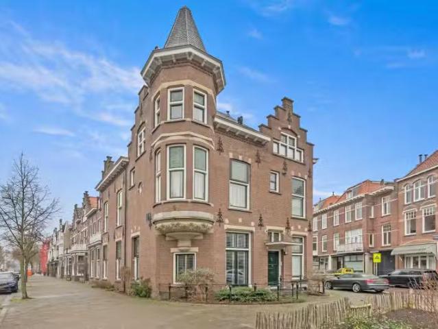 Appartement te koop Frederik Hendriklaan 37 in Den Haag voor €.