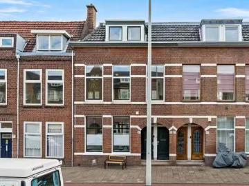 Appartement te koop Gevers Deynootplein 181 in Den Haag voor €.