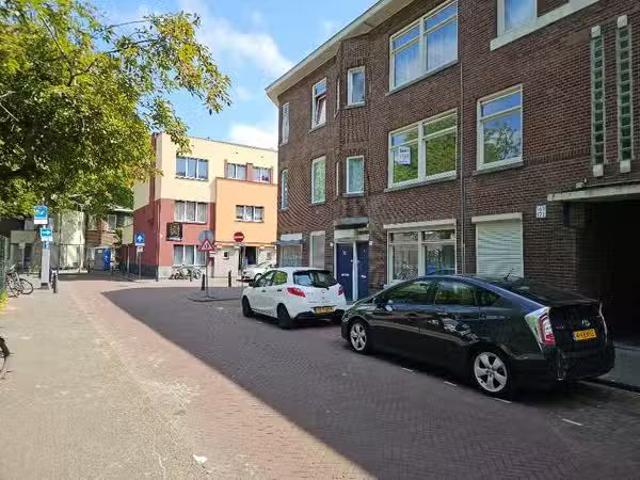 Appartement te koop Goeverneurlaan 184 in Den Haag voor € 239.