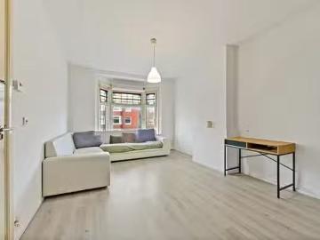 Appartement te koop Goeverneurlaan 130 in Den Haag voor € 260.