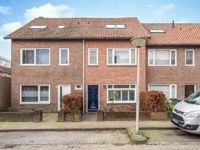 Appartement te koop Graaf Adolfstraat 132 in Eindhoven voor €.
