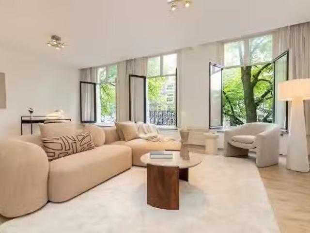 Appartement te koop Groenmarktkade 33 in Amsterdam voor € 1.69.