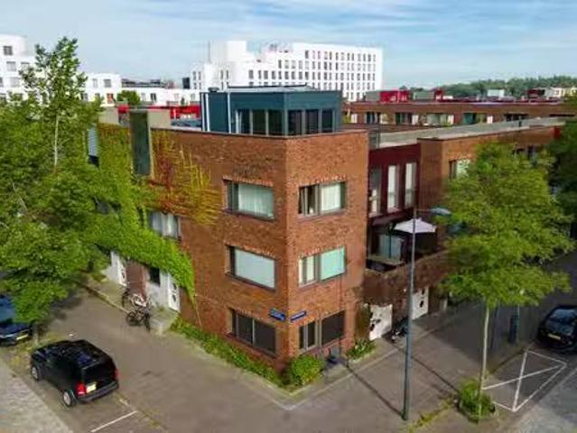 Appartement te koop Huiswoudstraat 50 in Amsterdam voor € 750.
