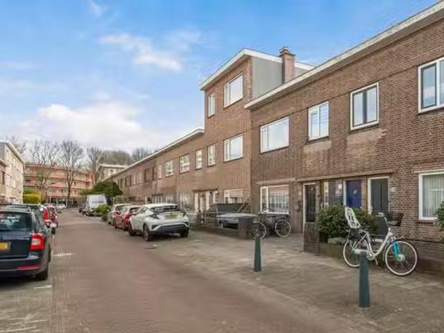 Appartement te koop Hengelolaan 1152 A in Den Haag voor € 250.