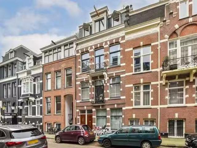 Appartement te koop Hillegomstraat 3 H in Amsterdam voor € 1.2.