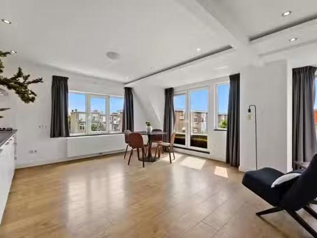 Appartement te koop Hollanderstraat 63 C in Den Haag voor € 26.