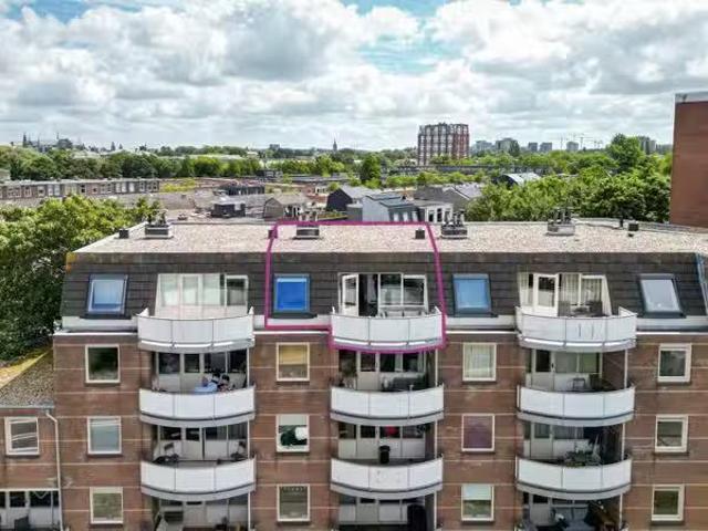 Appartement te koop Jacob van Campenlaan 168 in Leiden voor €.