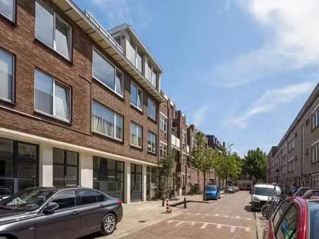 Appartement te koop Jacob van der Doesstraat 107 A in Den Haag.