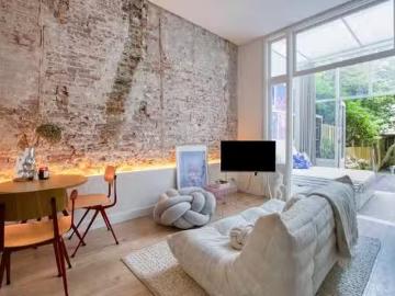 Appartement te koop Jacob van Lennepstraat 35 3V in Amsterdam.