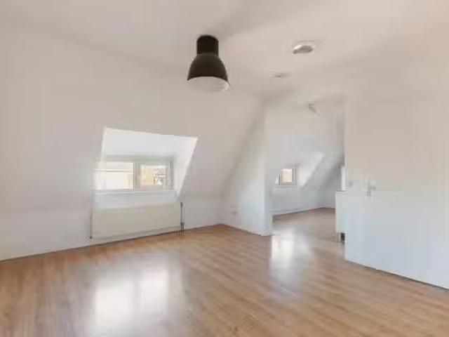 Appartement te koop Jaersveltstraat 24 B in Rotterdam voor € 2.