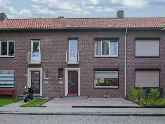 Appartement te koop Lage Barakken 31 C in Maastricht voor € 37.