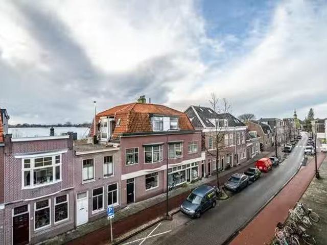 Appartement te koop Lage Rijndijk 43 E in Leiden voor € 199.000