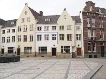 Appartement te koop Lakenweversplein 24 A in Maastricht voor €.