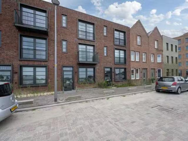 Appartement te koop Lahemaalaan 160 in Almere voor € 685.000