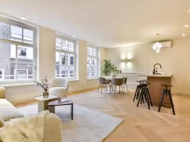Appartement te koop Laurierstraat 35 C in Amsterdam voor € 825.