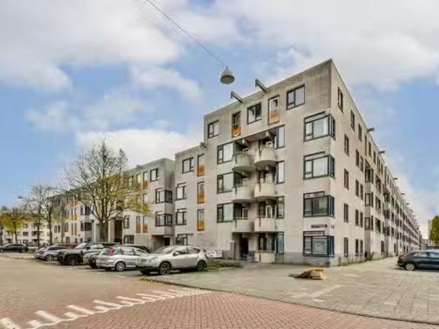 Appartement te koop Leusdenhof in Amsterdam voor € 300.000