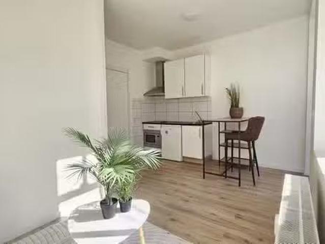 Appartement te koop Linnaeusstraat 253 in Den Haag voor € 200.